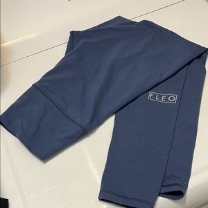 Fleo Navy Blue Workout Leggings